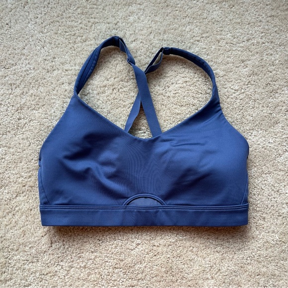 Victoria’s Secret Sport Blue Strappy Sports Bra - Sz M - EUC - Lightly Padded - Picture 1 of 7
